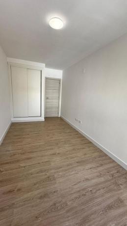 Piso en venta en Juan de Molina , 4