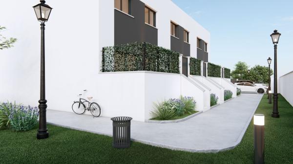 Chalet adosado en venta en calle Orihuela, 28