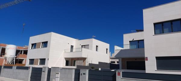 Chalet pareado en venta en Cataluña, 25