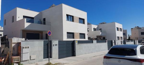 Chalet pareado en venta en Cataluña, 25