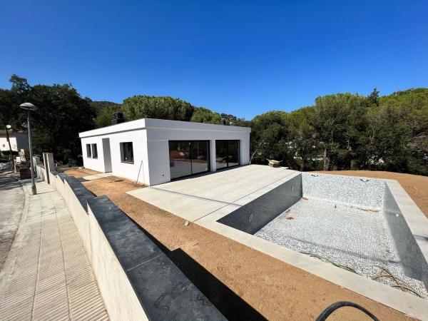 Casa o chalet independiente en venta en calle Del Montsià, 4