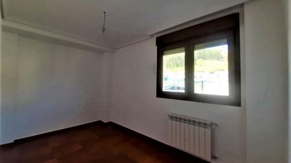 Chalet pareado en venta en Barrio Sámano-Monteale