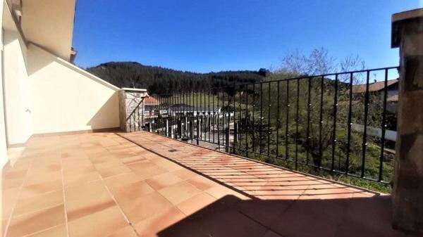 Chalet pareado en venta en Barrio Sámano-Monteale