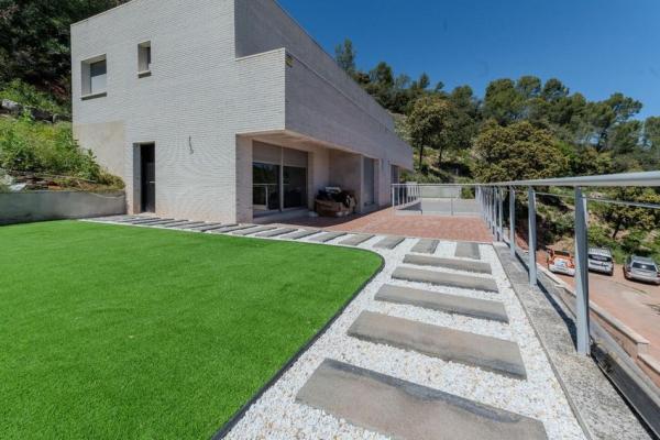 Casa o chalet independiente en venta en pasaje Mas Olivet, 5