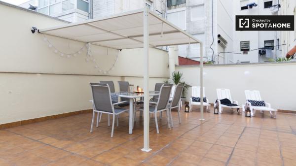 Umeblowany pokój w 8-pokojowym apartamencie w Abando, Bilbao