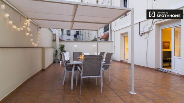 Elegante habitación en un apartamento de 8 dormitorios en Abando, Bilbao