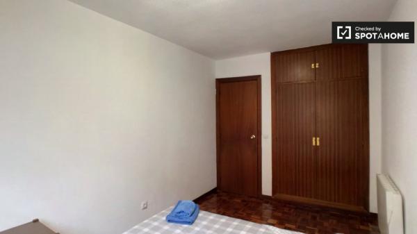 Apartamento de 4 dormitorios en alquiler en Alcalá de Henares.