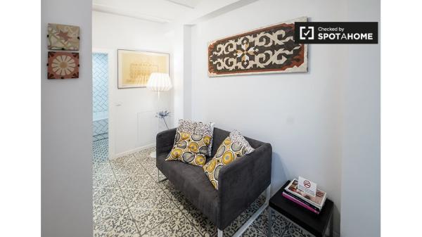 Apartamento de 3 dormitorios en alquiler en Ciutat Vella, Valencia