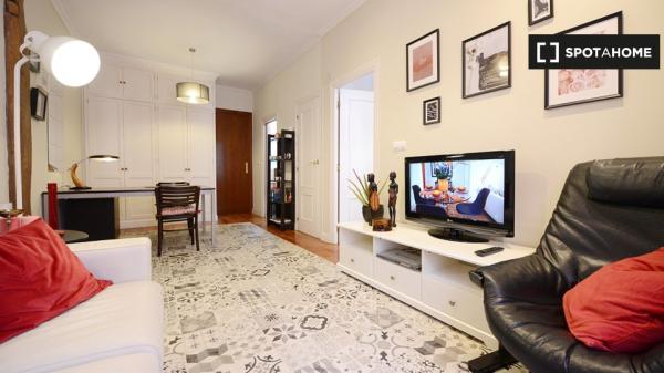 Apartamento de 1 dormitorio en alquiler en Abando, Bilbao