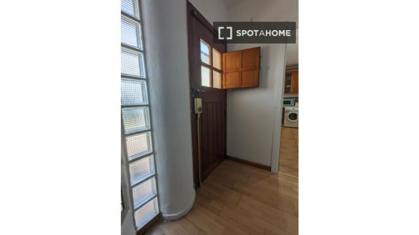 Apartamento entero de 3 dormitorios en Sevilla