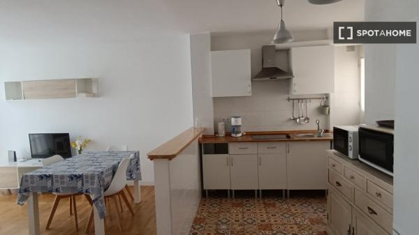 Apartamento completo de 2 dormitorios en Málaga