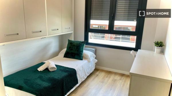 Apartamento completo de 2 dormitorios en Alicante (Alacant)