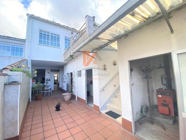 Casa independiente en calle San Lourenzo, 60