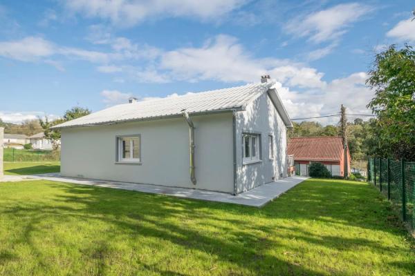 Casa independiente en Sobreguexe