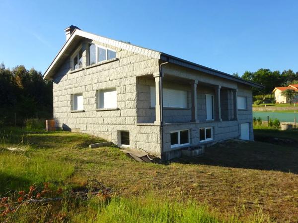 Casa independiente en Mouromorto. Casal