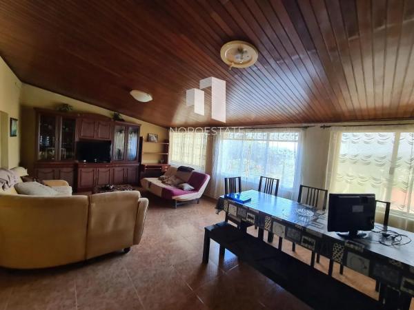 Chalet adosado en Adro