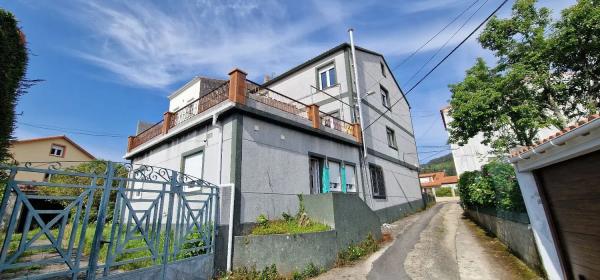 Casa independiente en calle Noia