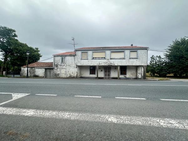 Casa independiente en calle Marquiño