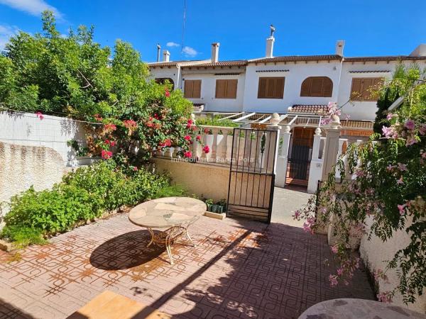 Chalet en Calas de Santiago Bernabeu