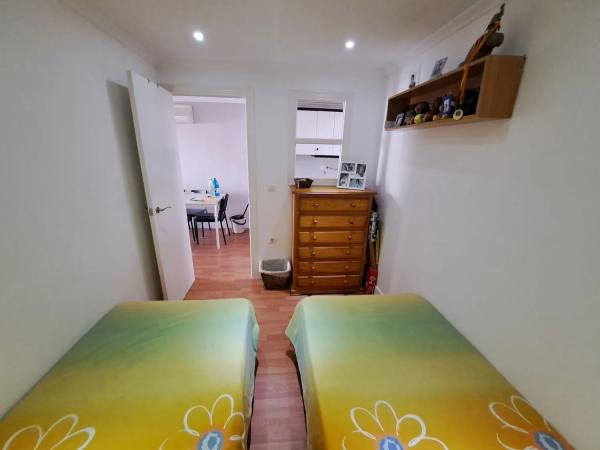 Chalet adosado en calle Claveles, 21