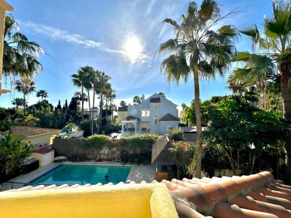 Casa independiente en Urbanización Cortijo Blanco