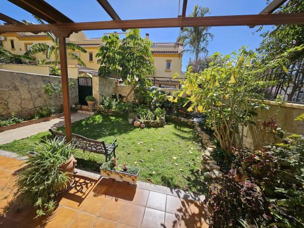 Chalet adosado en calle Río Guadalete