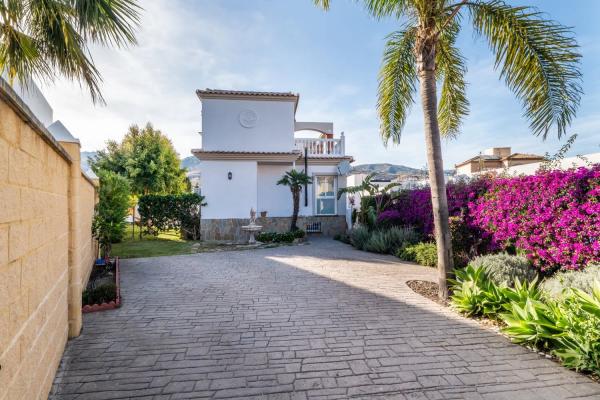 Casa independiente en calle Acebo, 135