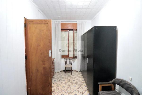 Chalet en calle Larramendi, 50