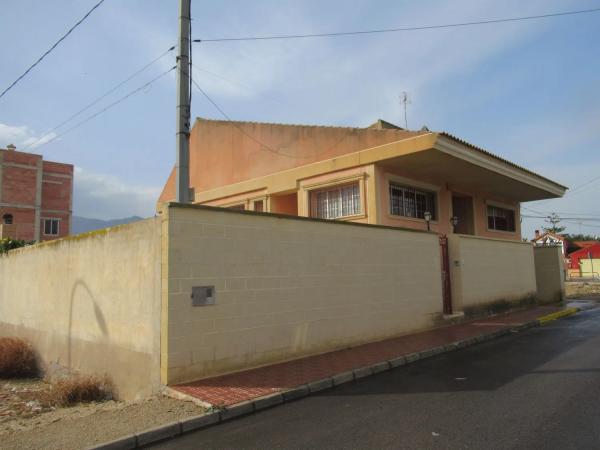 Casa independiente en calle Miguel Hernandez, 4