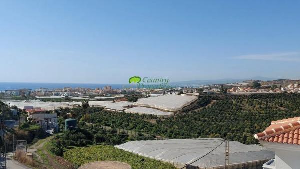 Chalet en Urbanización Santa Rosa