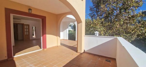 Chalet pareado en calle Sierramar, 16