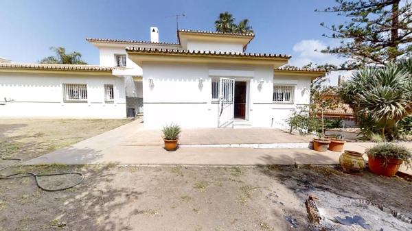 Casa independiente en calle Pajarete, 123