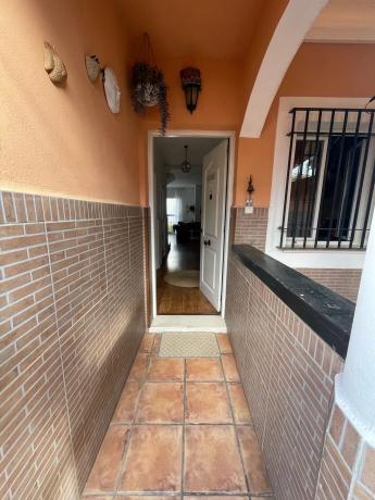 Chalet adosado en calle Catalina Trillo, 32