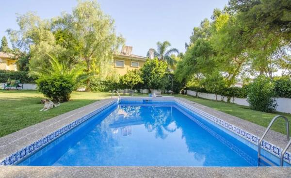 Casa independiente en Urbanización Haza del Algarrobo