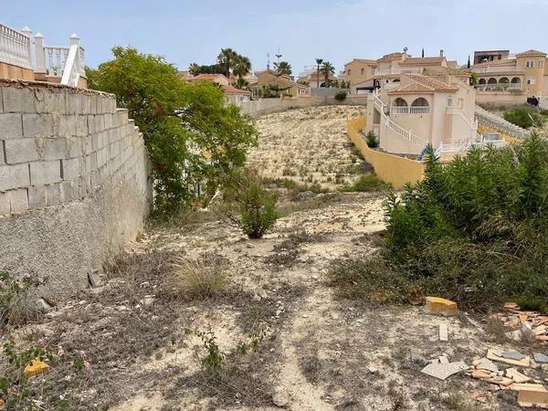 Terreno en calle Sierra de Guadarrama, 12