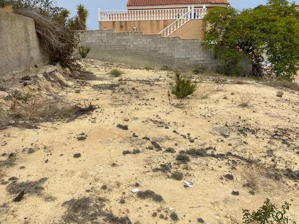 Terreno en calle Sierra de Guadarrama, 12