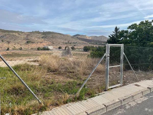 Terreno en calle Cuevas Norte, 55 -57