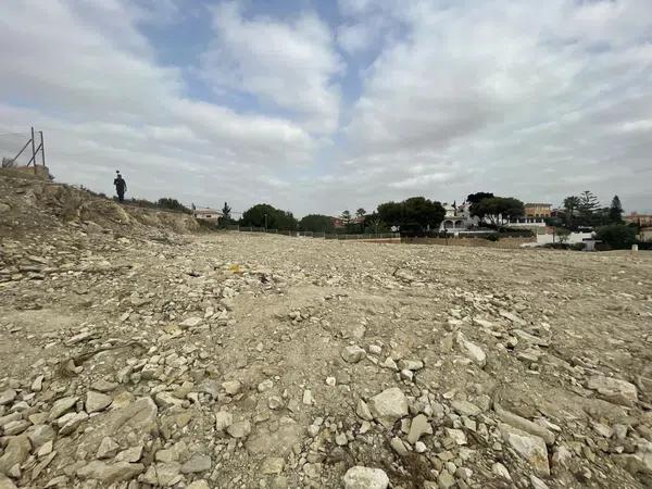 Terreno en calle de l'Olivera, 27