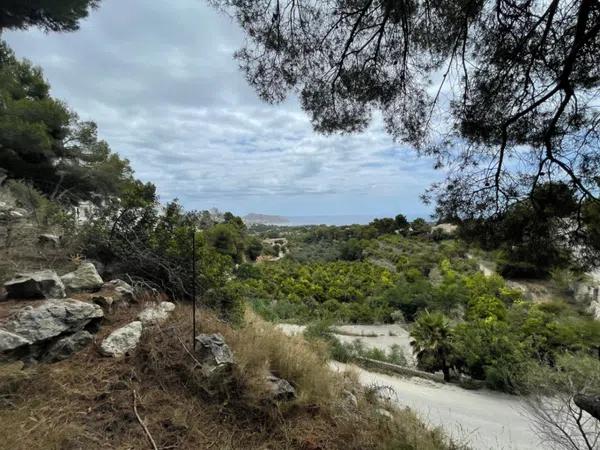 Terreno en calle Beniarrés