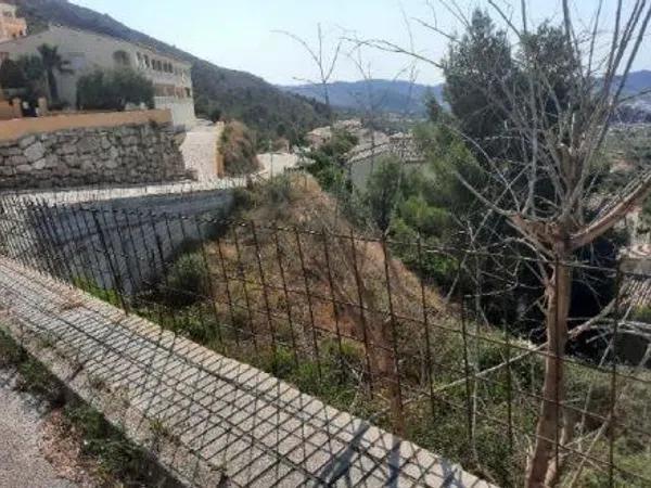 Terreno en Urbanización la Almazara