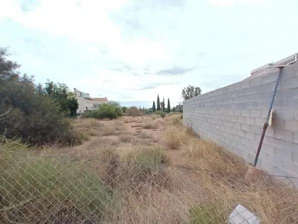 Terreno en calle Bernia