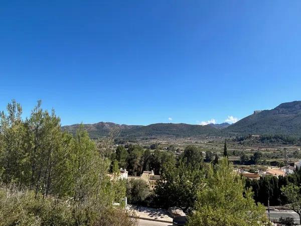 Terreno en Alcalalí