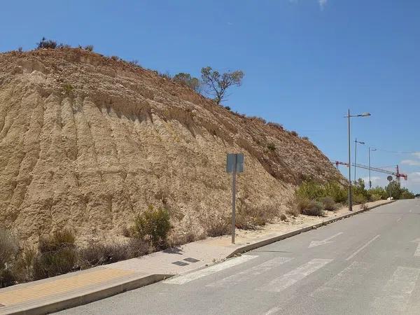 Terreno en calle de Veneçuela, 12