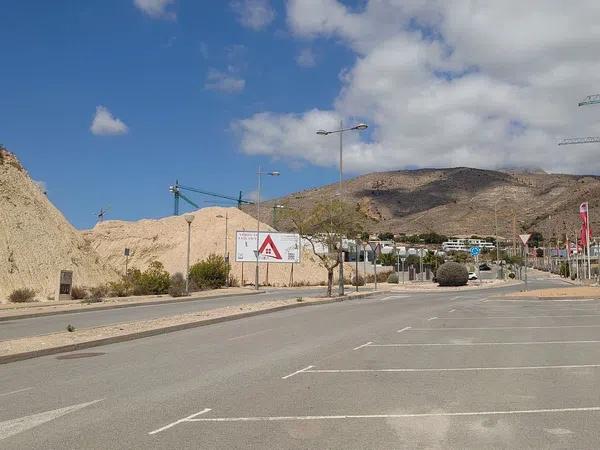 Terreno en calle de Veneçuela, 12