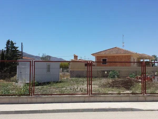 Terreno en calle Rosalía de Castro, 11