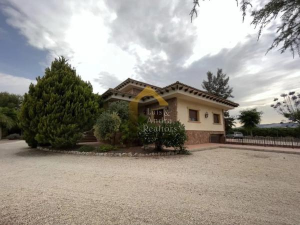 Chalet en Granja de Rocamora