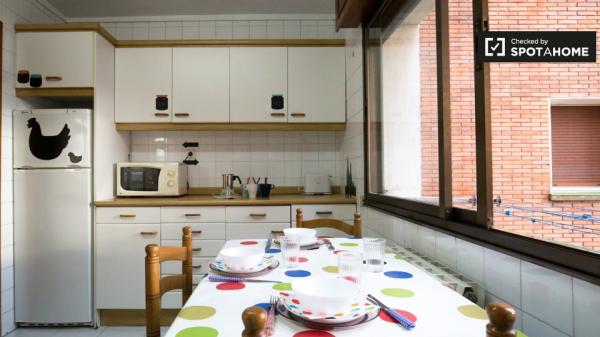 Viel Platz in 3-Zimmer-Wohnung in Uribarri, Bilbao