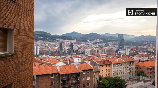 Viel Platz in 3-Zimmer-Wohnung in Uribarri, Bilbao