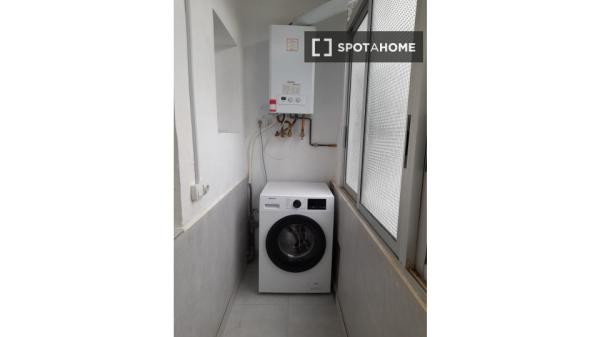 Se alquila habitación en piso compartido en Valladolid