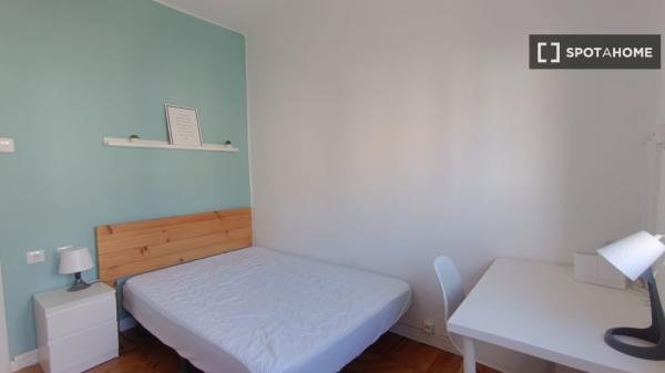 Se alquila habitación en piso compartido en Pamplona